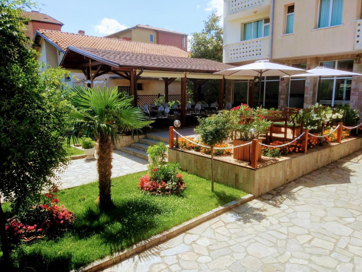 Saint George Family Hotel Lozenec Kültér fotó