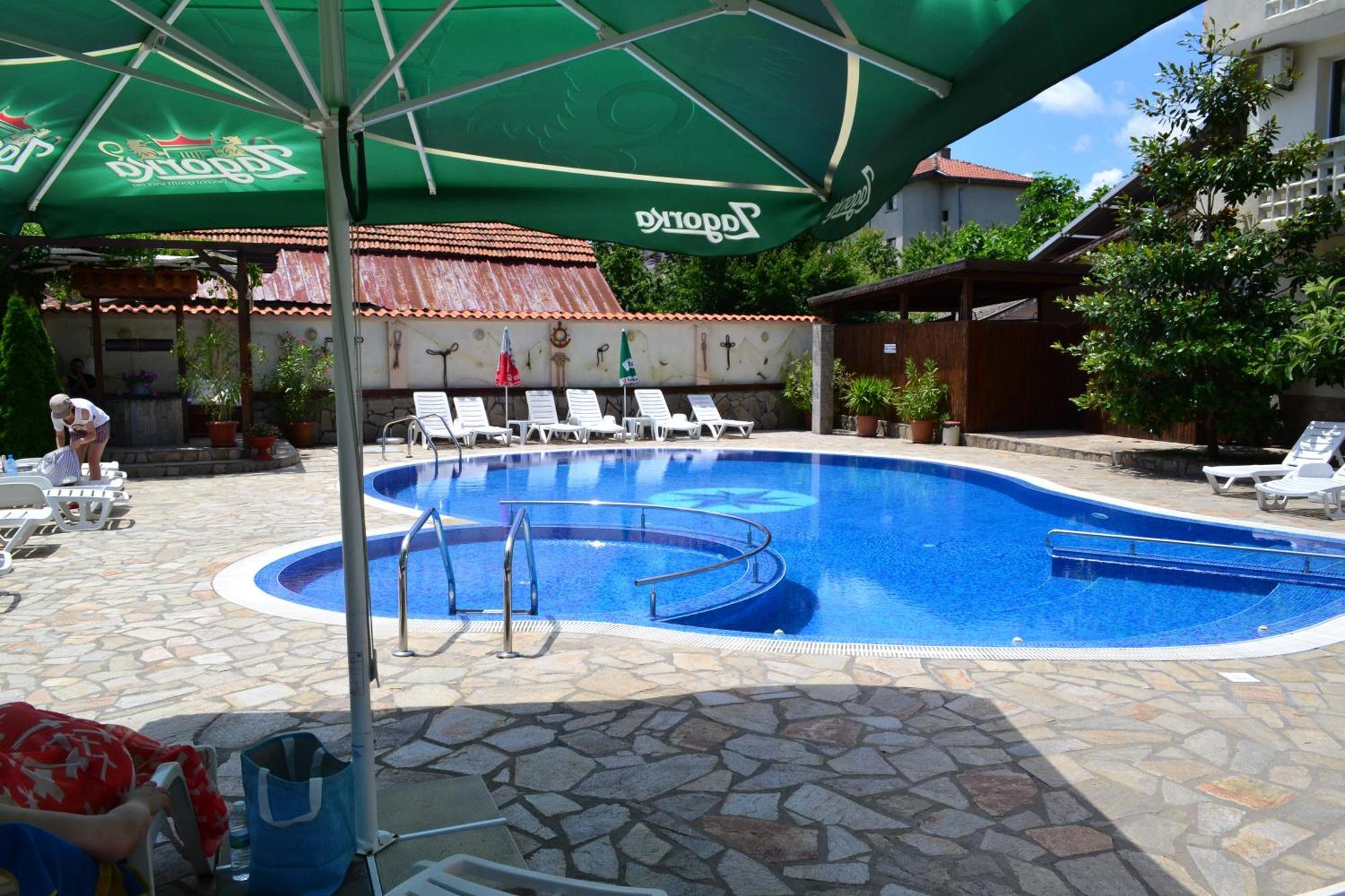 Saint George Family Hotel Lozenec Kültér fotó