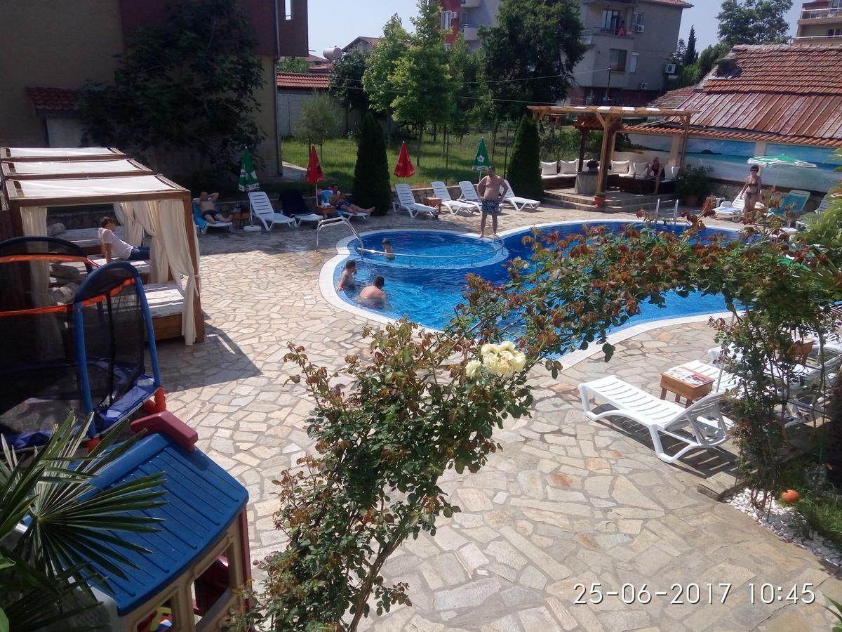 Saint George Family Hotel Lozenec Kültér fotó