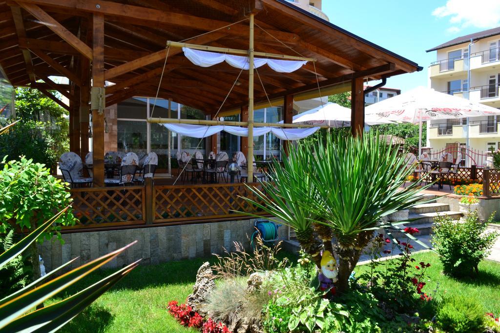Saint George Family Hotel Lozenec Kültér fotó
